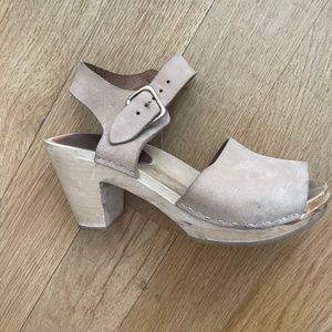 Bryr clogs Miranda peep toe heels bone beige suede leather clog size 36n